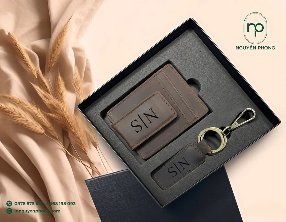 Mẫu in hộp cứng đựng móc khóa cao cấp